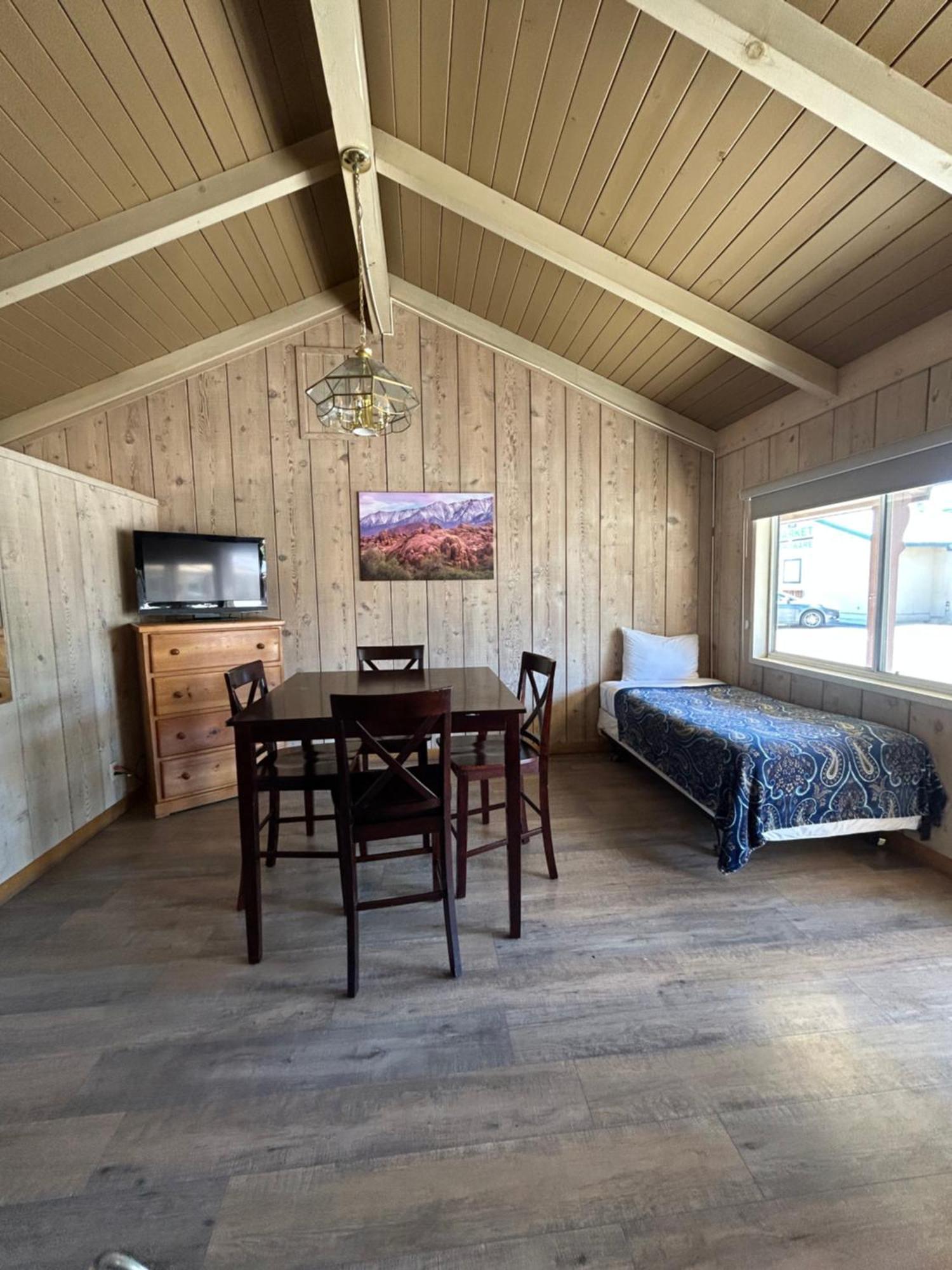 Bristlecone Motel Big Pine Eksteriør bilde